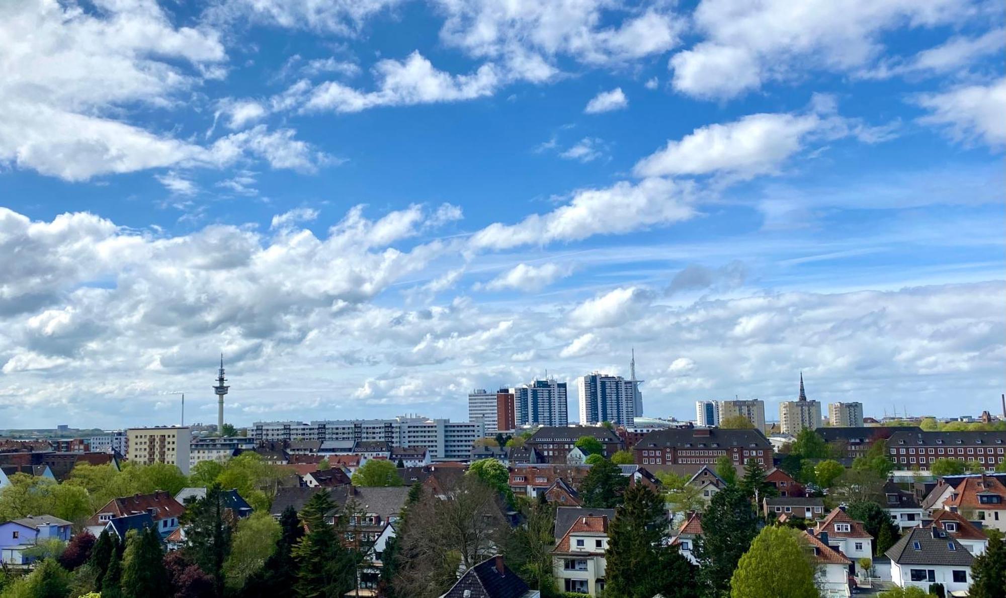 City Ferienwohnung Skyline - Mit Grossem Balkon & Xxl- Sofa Fuer Bis Zu 4 Personen Bremerhaven Eksteriør billede
